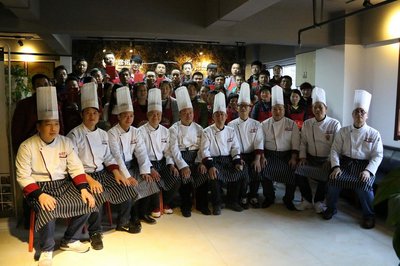 西安嘉諾餐飲管理 解析西安餐飲管理行業的領航者